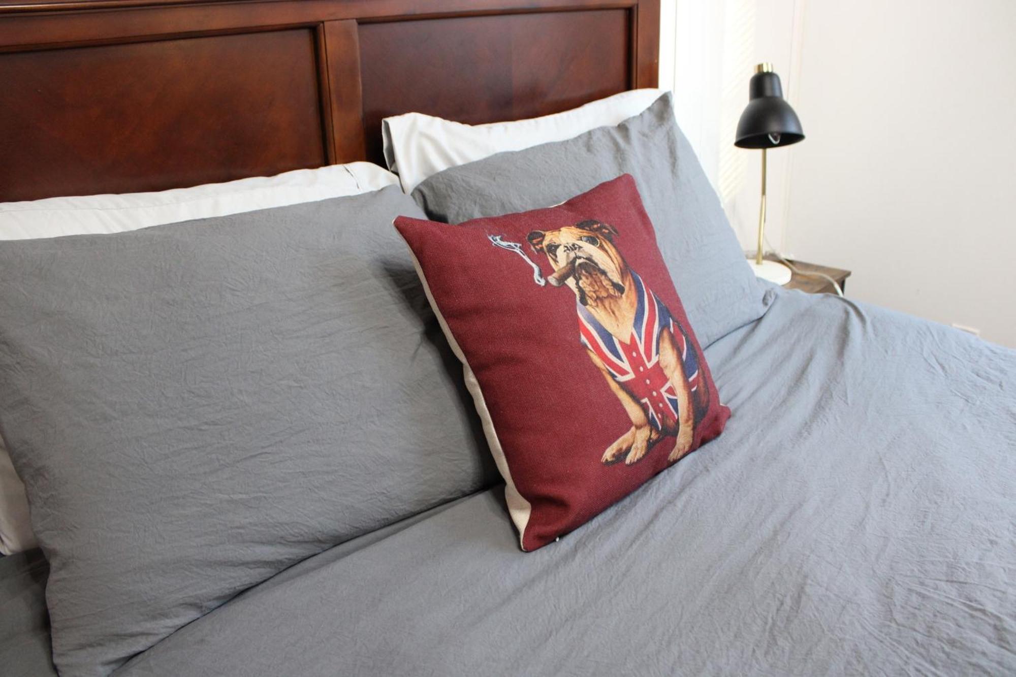 Private Bright Modern Studio! Queen Bed ! Victoria Zewnętrze zdjęcie